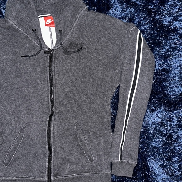 NIKE THICK ZIP UP SWEATER - Picture 3 of 3